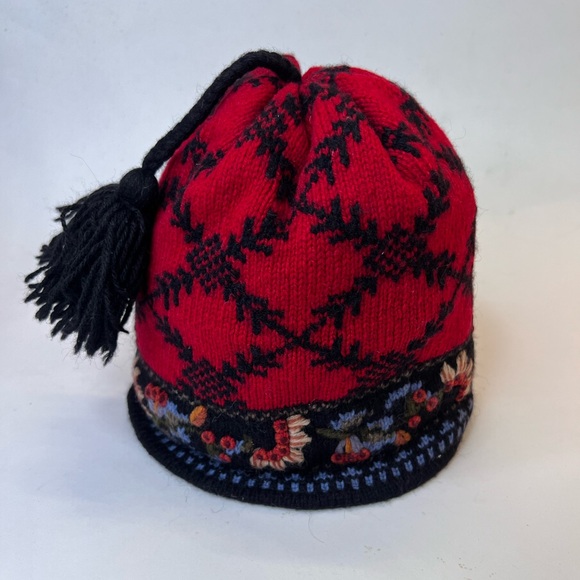 BEAUTIFUL ICELANDIC DESIGN WOOL BLEND HAT WITH TASSEL - Picture 3 of 5
